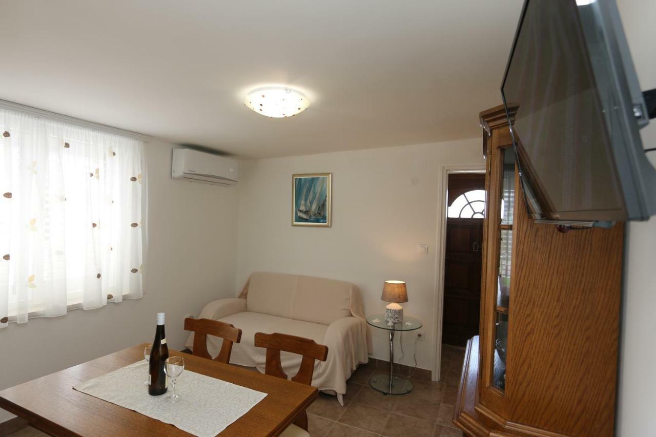 Apartment Damirk Polje  Bagian luar foto